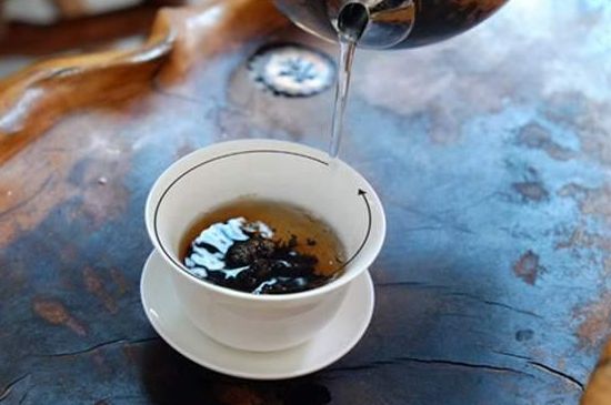 喝茶茶桌上的禮儀有哪些，泡茶待客十大禮儀不可不做！