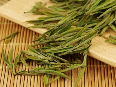 安吉白茶的功效與作用，簡(jiǎn)單概括安吉<a href=http://m.zzsas.com/fenlei/baicha/ target=_blank class=infotextkey>白茶功效</a>