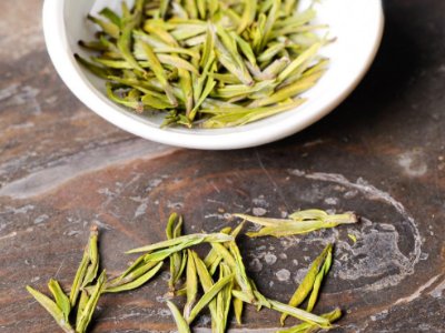 白茶品質如何區(qū)分，白茶的優(yōu)劣質量辨別方法