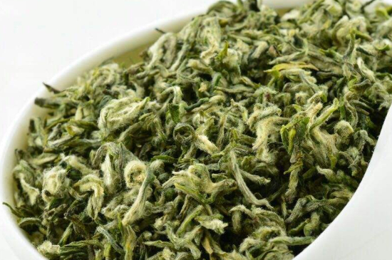 真假碧螺春泡水后區(qū)別，蘇州洞庭碧螺春怎樣鑒別好壞？