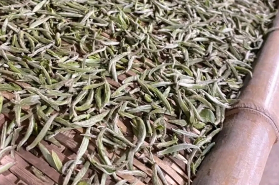 過(guò)期茶葉的八大妙用，過(guò)期的陳茶葉還能干什么用？