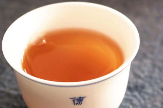 老茶和新茶哪個好，老茶好喝還是新茶好喝