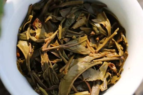 什么茶葉容易放香精，香精茶有什么危害？