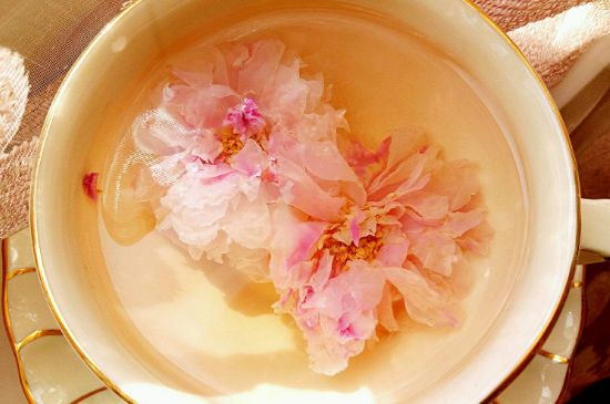 玫瑰花茶的功效與作用，堅持喝一個月玫瑰花茶會怎樣？