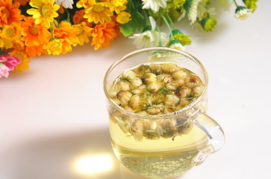 喝菊花茶有什么效果，女人長期喝菊花茶好嗎？