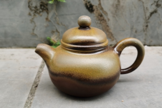 廣西欽州坭興陶可以泡多種茶嗎，坭興陶是一壺一茶嗎?