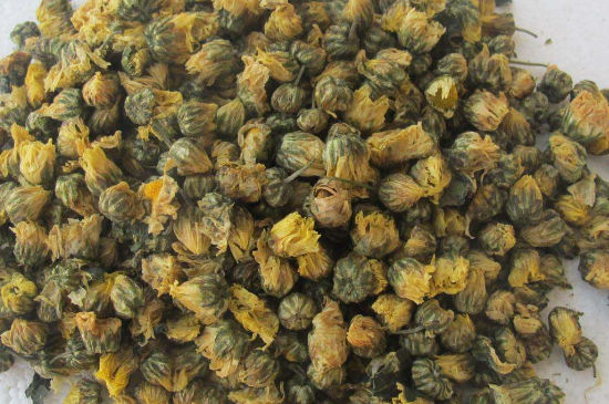 菊花茶大朵小朵有什么區(qū)別，菊花喝大朵還是小朵？