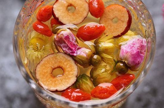 干玫瑰花泡水放幾顆，玫瑰花泡水一次放幾朵？