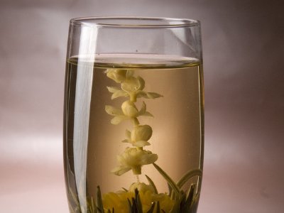 女孩喝茉莉茶的好處，茉莉花茶女生喝好嗎？