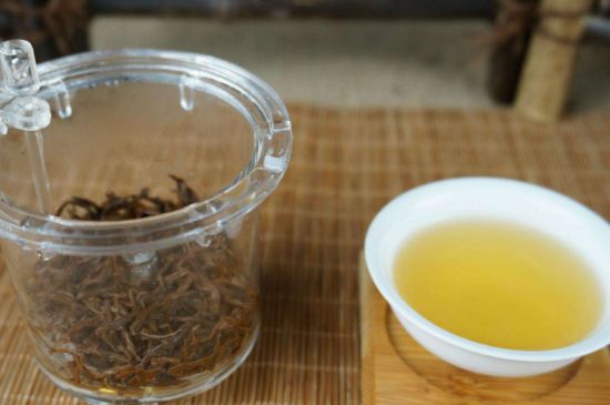 300塊錢的金駿眉能喝嗎，兩三百多金駿眉和一千多區(qū)別