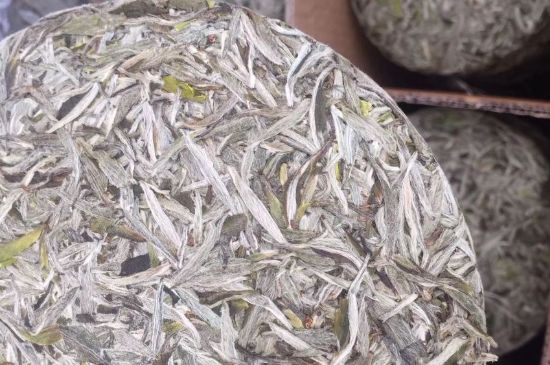 7年壽眉和2年白牡丹哪個好，老白茶壽眉與白牡丹的口感區(qū)別