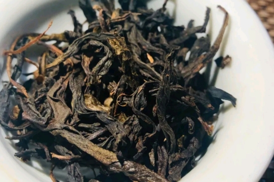 長期喝巖茶會上火嗎？巖茶這樣喝了容易上火！