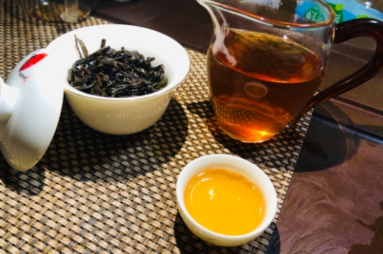 為什么喝巖茶會上火，巖茶喝多上火怎么辦？