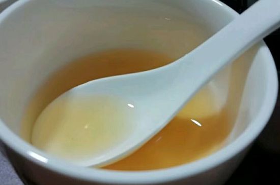 女人喝紅茶好還是喝普洱茶好，普洱茶和紅茶哪個(gè)適合女人喝