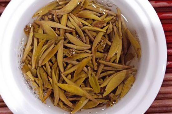 新白毫銀針和老白毫銀針的區(qū)別，新老白毫銀針的品質(zhì)特征