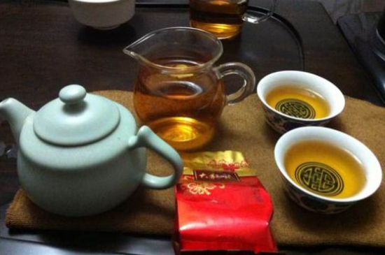 肉桂茶和大紅袍哪個貴，武夷山肉桂與大紅袍的價格比較