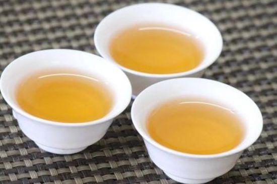 蜜蘭香和鴨屎香區(qū)別，鳳凰單樅鴨屎香vs蜜蘭香圖片對比