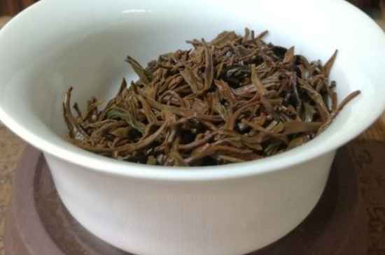 正山小種適合女人喝嗎，女人經(jīng)常喝正山小種茶好嗎