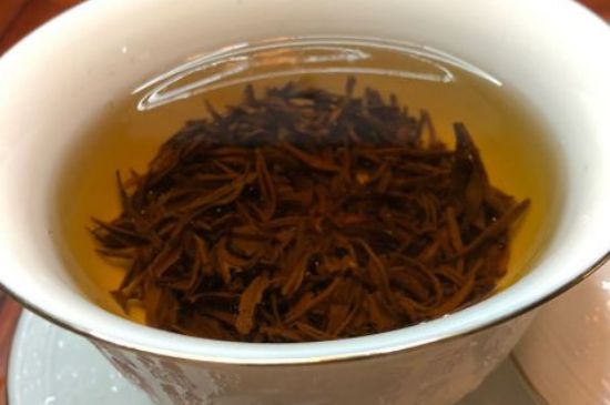 女人晚上喝紅茶好嗎，女人紅茶啥時(shí)候喝最好？