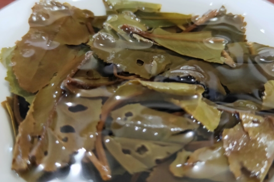 白茶三年為藥七年為寶的原理，為什么說一年茶三年藥七年寶？