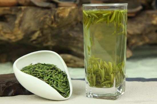 竹葉青和雀舌哪個(gè)貴，竹葉青茶貴嗎？