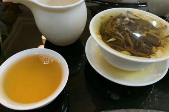 紅茶加冰糖的副作用，紅茶加冰糖好處和壞處