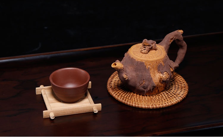 仿木外皮紫砂壺，創(chuàng)意木樁手工雕刻紫砂壺